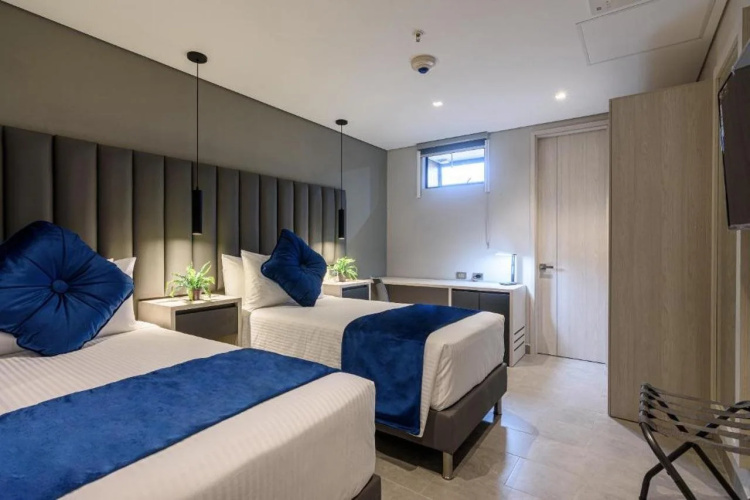 4 Sur Hotel