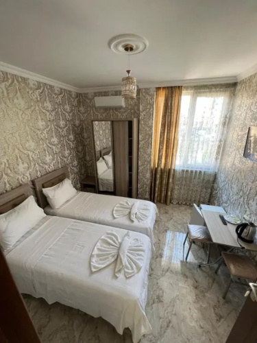 Vaxx Hotel