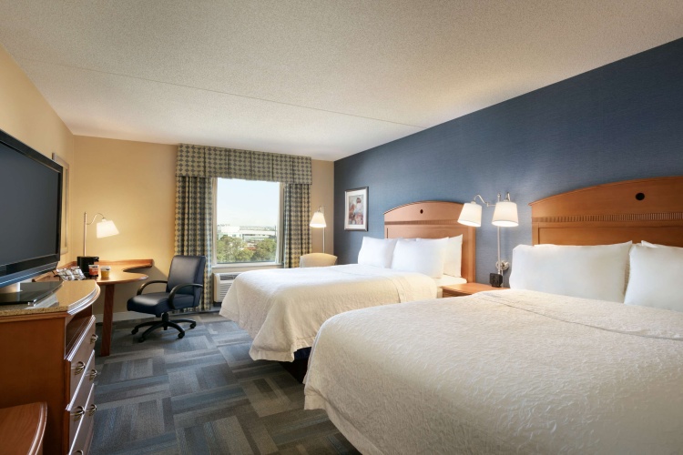 Hampton Inn New York - LaGuardia Airport photo 6