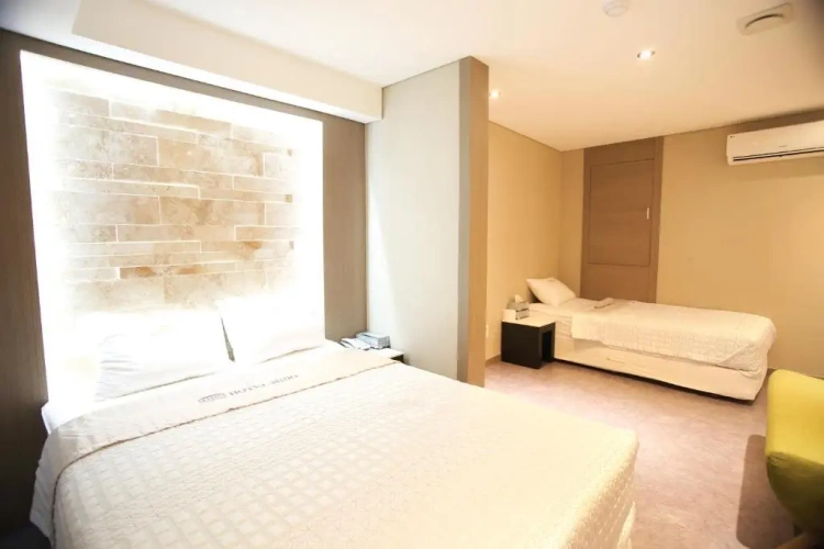 Superior Triple room with view