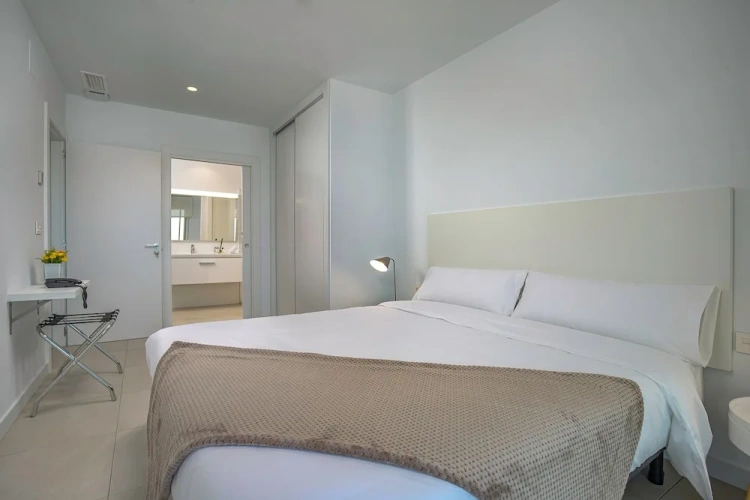 1 Bedroom Apartment with balcony and with mountain view