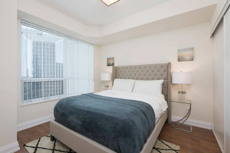 Diamond Vacation Homes - Yonge Sheppard