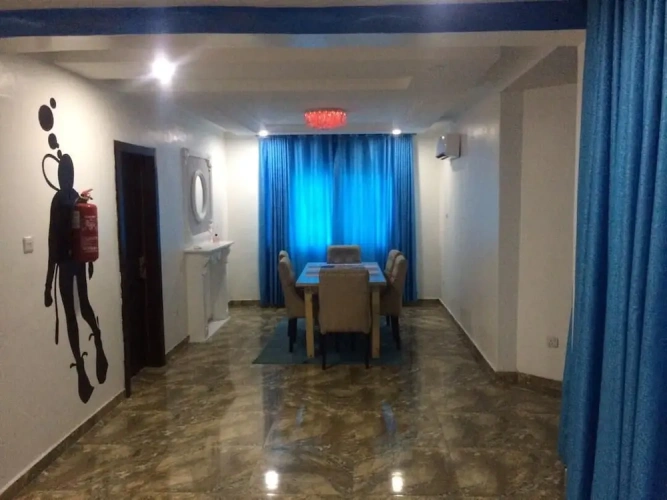 3 Bedrooms Apartment