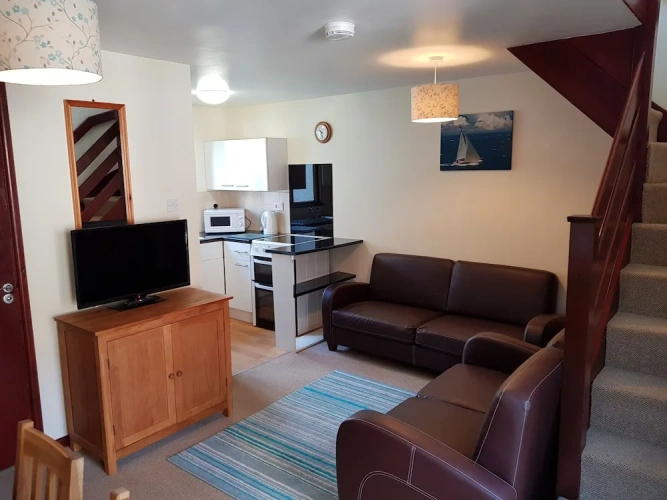 3 Bedrooms Economy Cottage