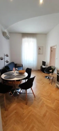 Apartment Milani with private garage