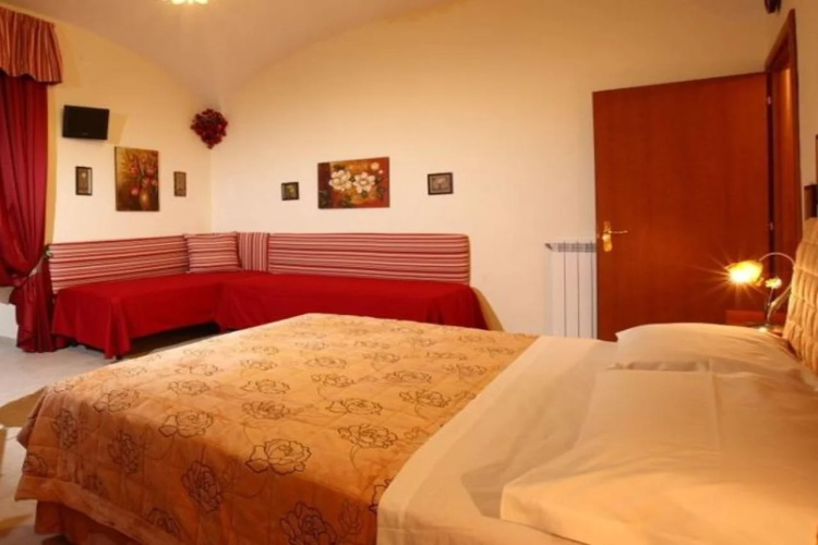 Bed Breakfast and Cappuccino