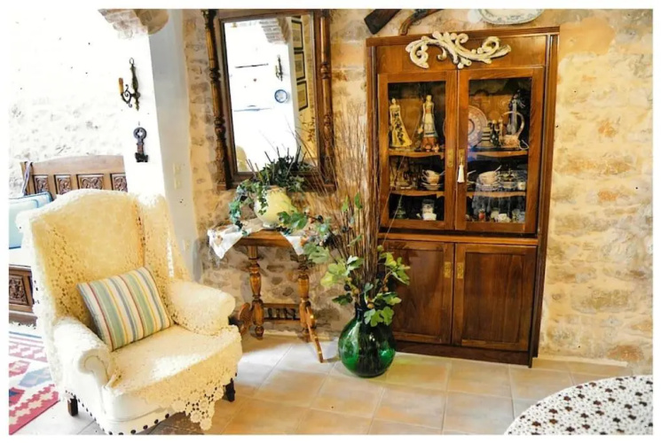 KH Traditional House