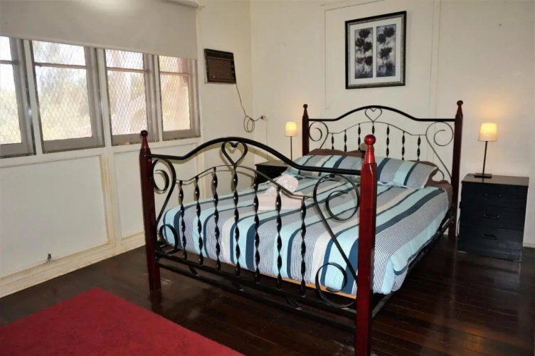 10 Tautog Street