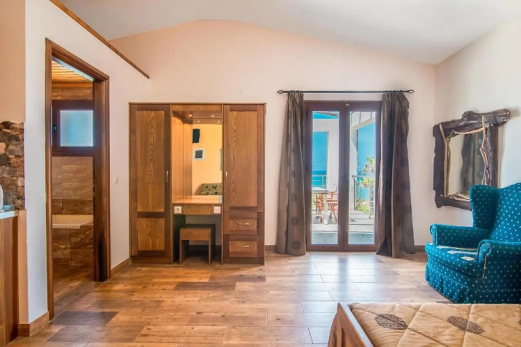 Mirage Arillas Honeymoon Studio