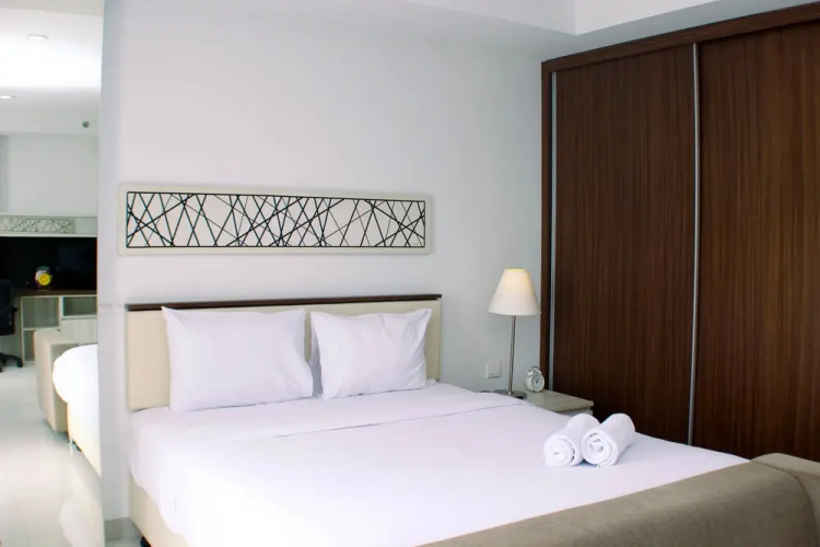Stunning And Spacious Studio Azalea Suites Apartment