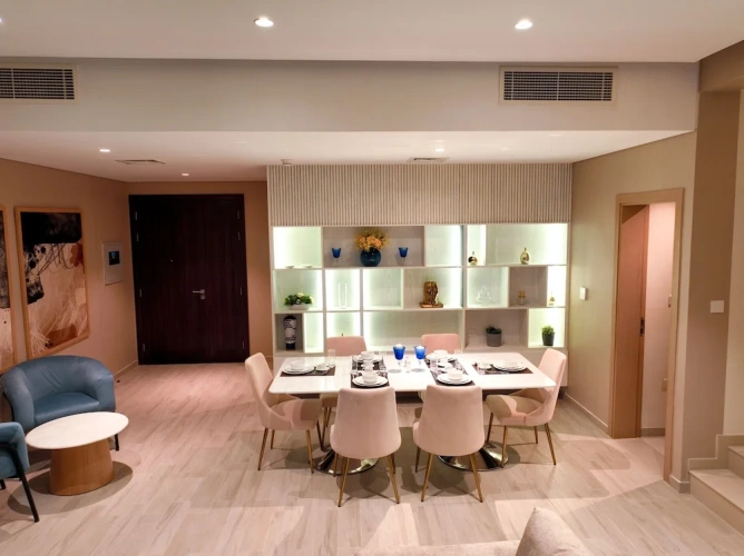 4 Bedrooms Villa