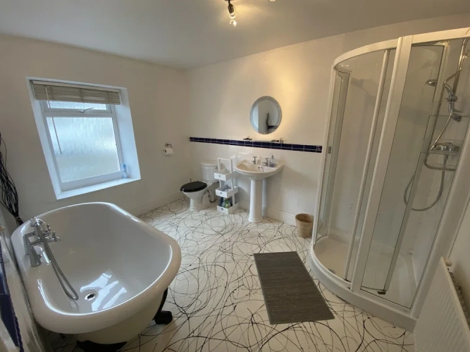 2 Bedrooms Cottage