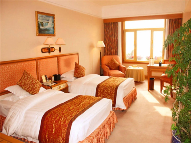 Qingdao Oceanwide Elite Hotel