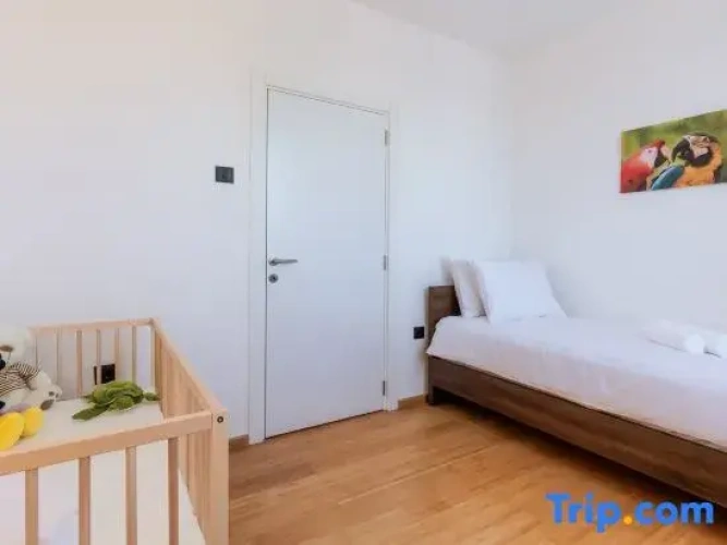 2 Bedrooms Double Family Apartment