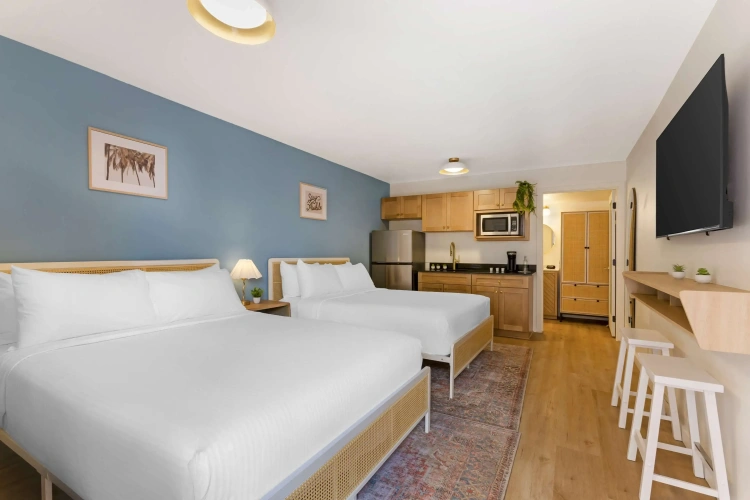 Standard Quadruple room