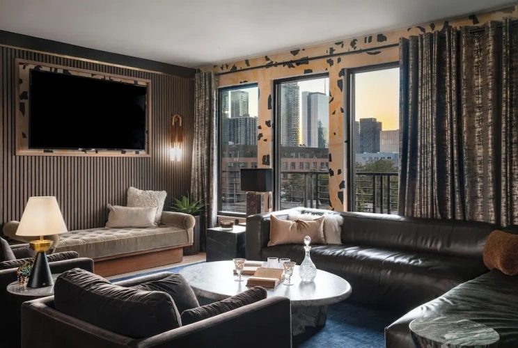 4 Bedrooms Suite