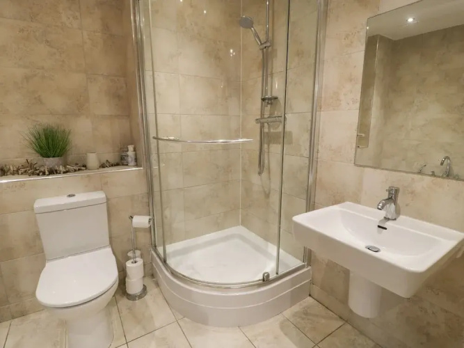 Apartment 6