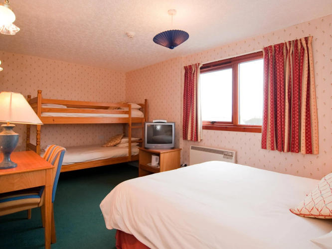 Castletown Hotel