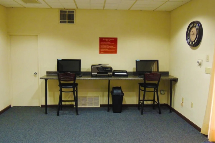 Budget Host Inn & Suites