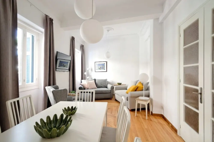 4 Bedrooms Deluxe Basement Apartment