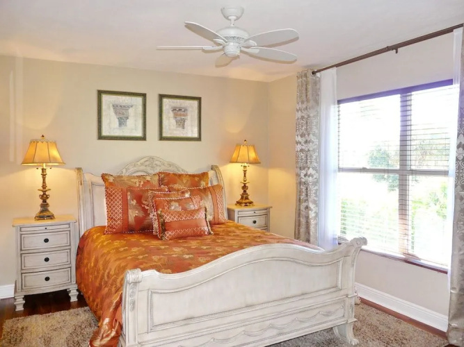 910 Olive Court