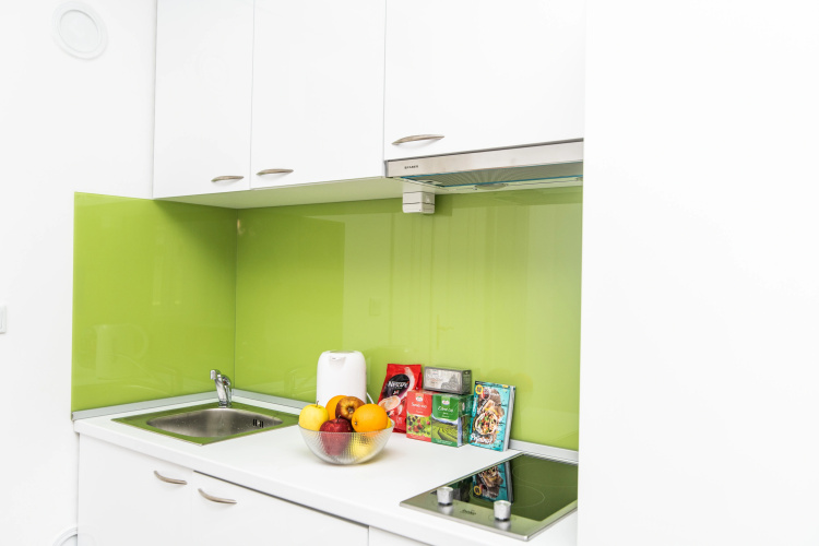 150sqm Apartment With 4 Units Great FOR Groups
