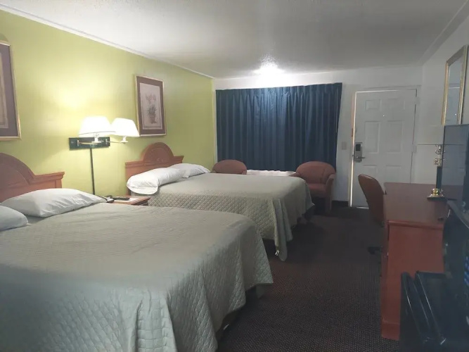 Driftwood Inn