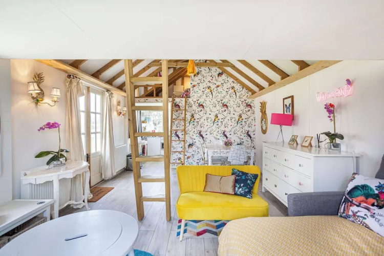 Tiny House in Wonderland