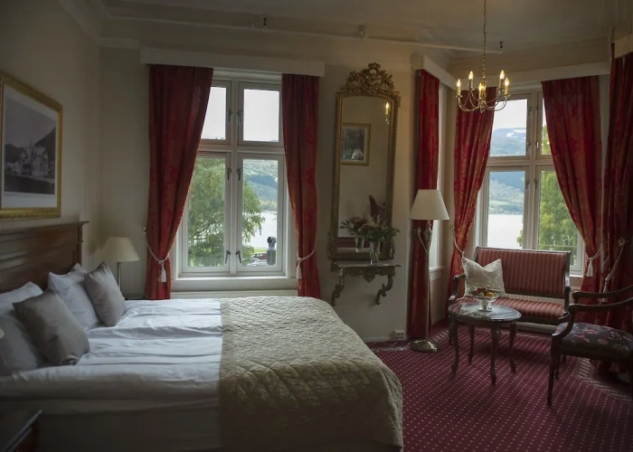 Historic Double room with lake view