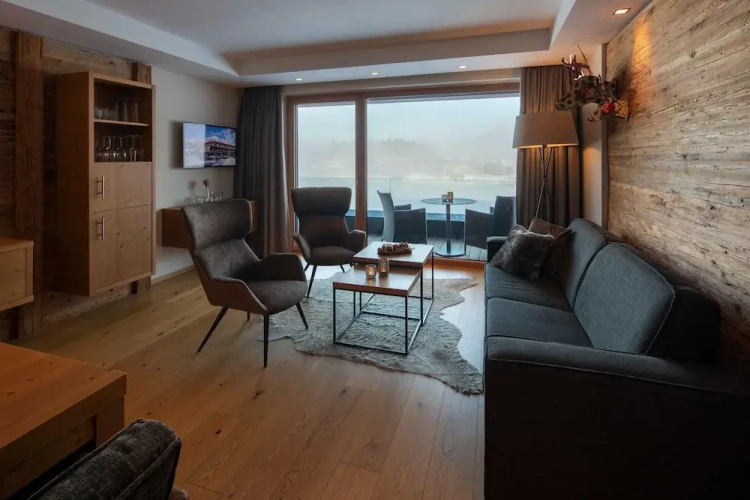 Luxurious Apartment on the Golf Course
