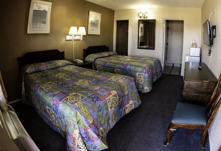 Budget Inn