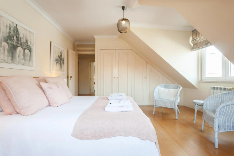 FLH Chic Chiado Exotic Spacious Residence