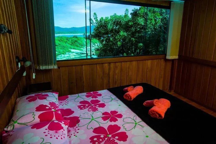 Sunset Strip Eco Hostel