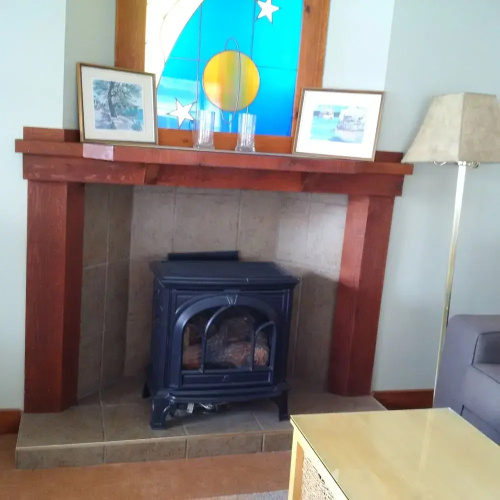 Pink Dishrack Floating Cottage