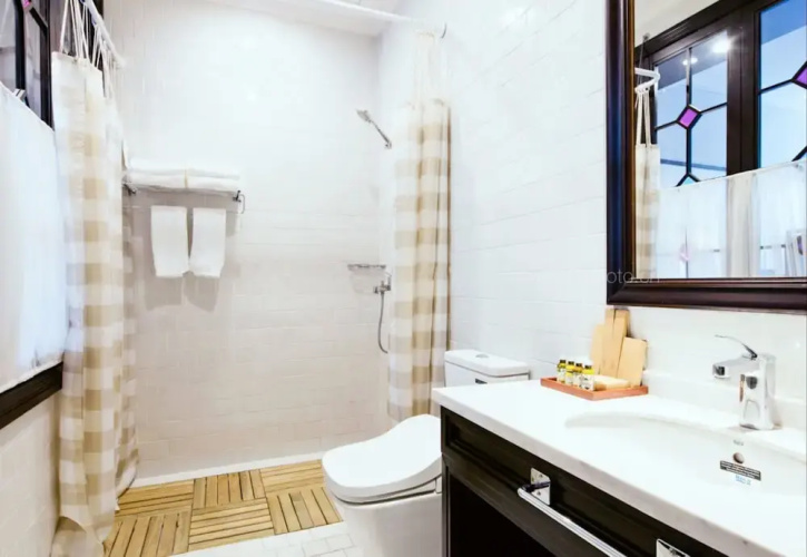 Liu Qi Theme Hotel
