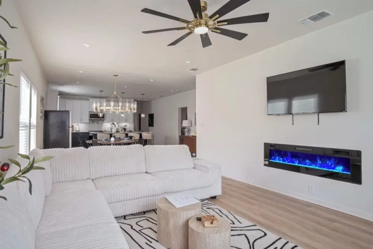 4 Bedrooms Cottage