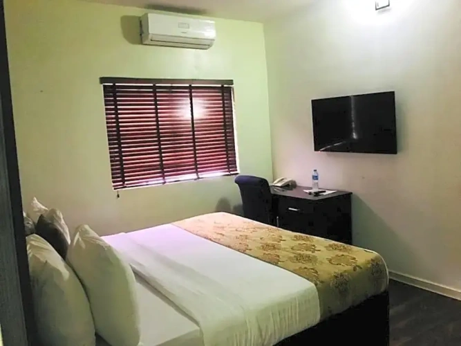 1 Bedroom Double Suite