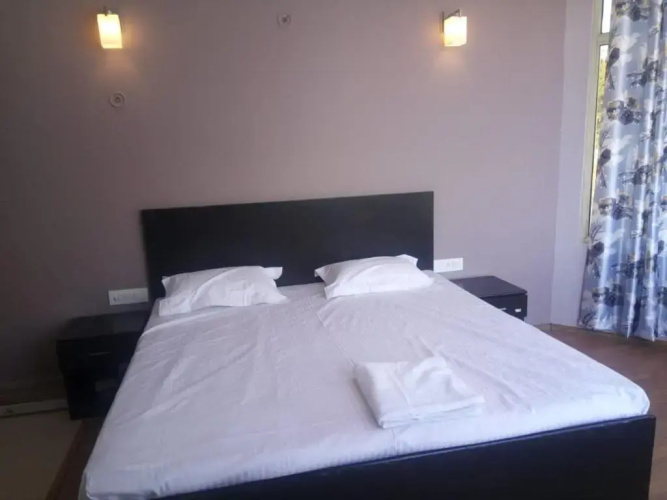 HOTEL-78
