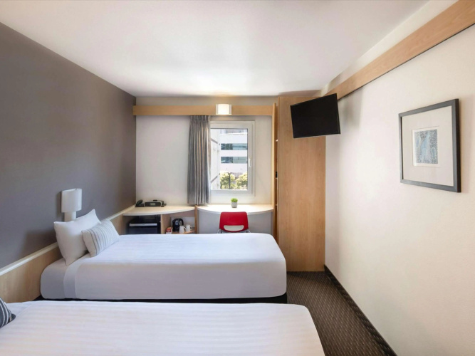ibis Newcastle photo 6