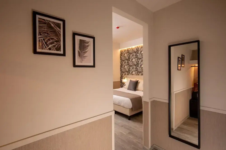 Sophie Terrace Hotel