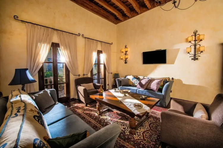 Lemuria Manor, Wine Dark Sea Villas