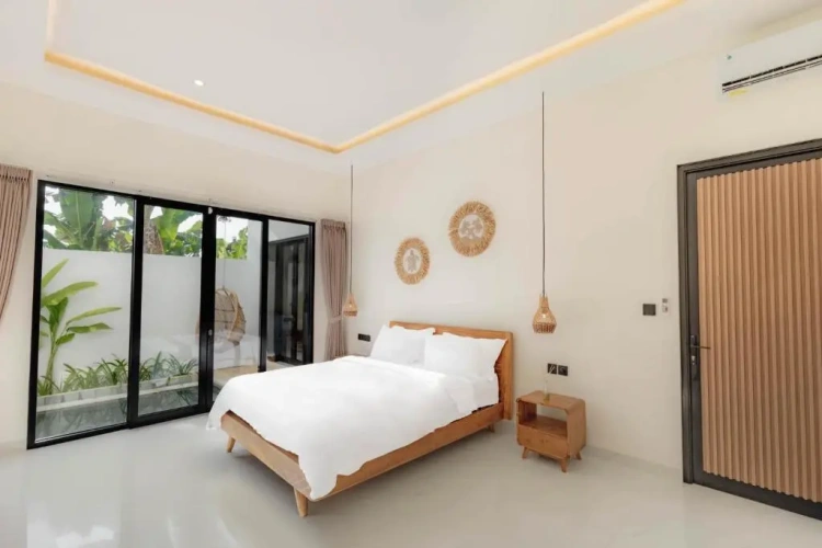 2 Bedrooms Villa