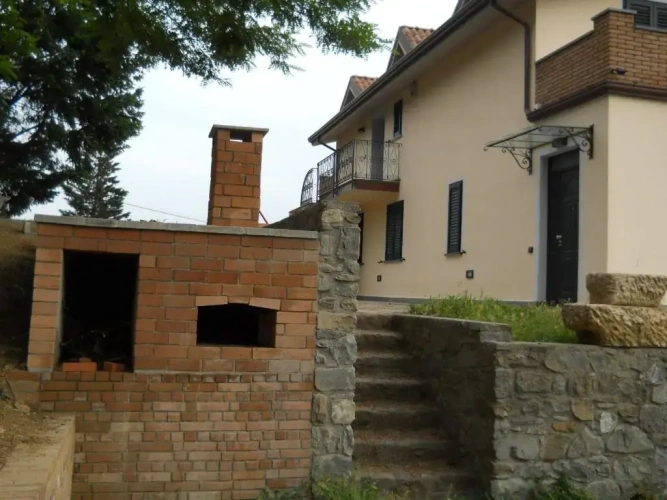 Apartment with garden view