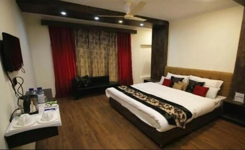 Hotel Green Leaf