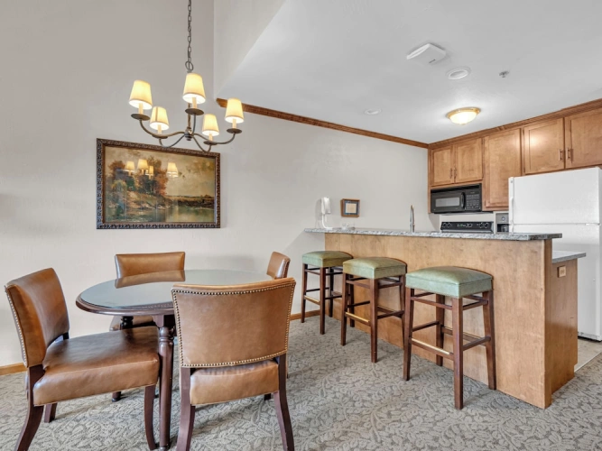 2 Bedrooms Executive Suite with balcony