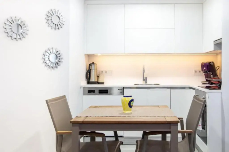 Flat With Shared Pool Close to the Beach in Cesme