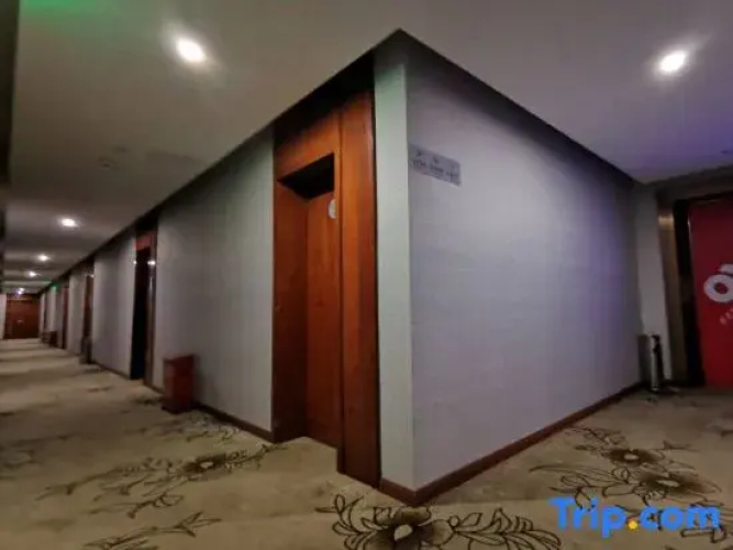 Yueyang Dongfeng Hotel