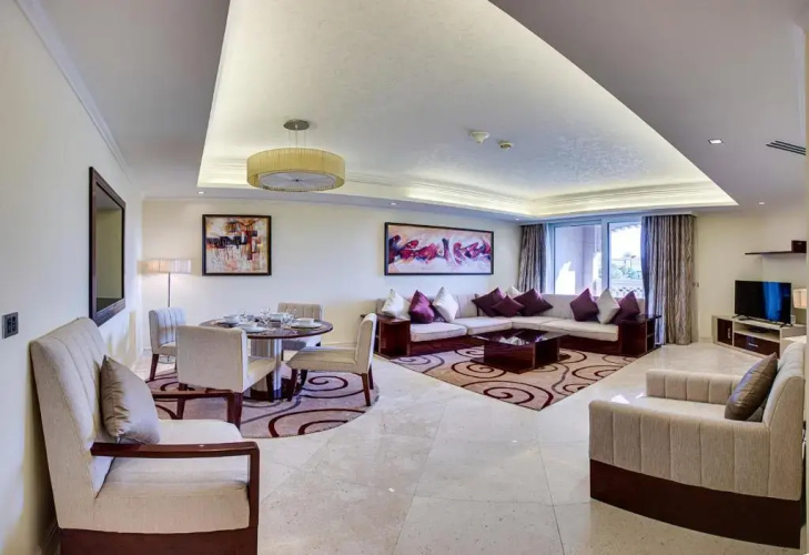 TAJ 5* Palm Jumeirah apartment with beach access