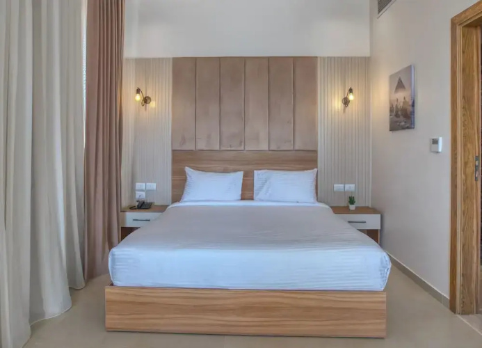 Mazar Pyramids Hotel