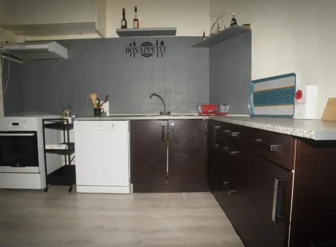 3 Bedrooms Apartment